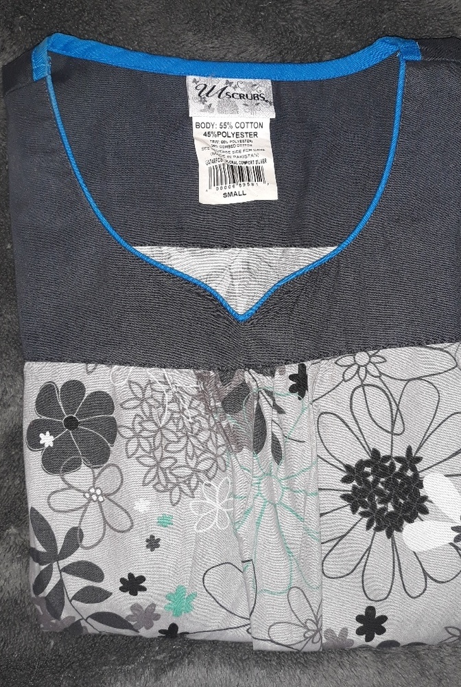 UA scrub top